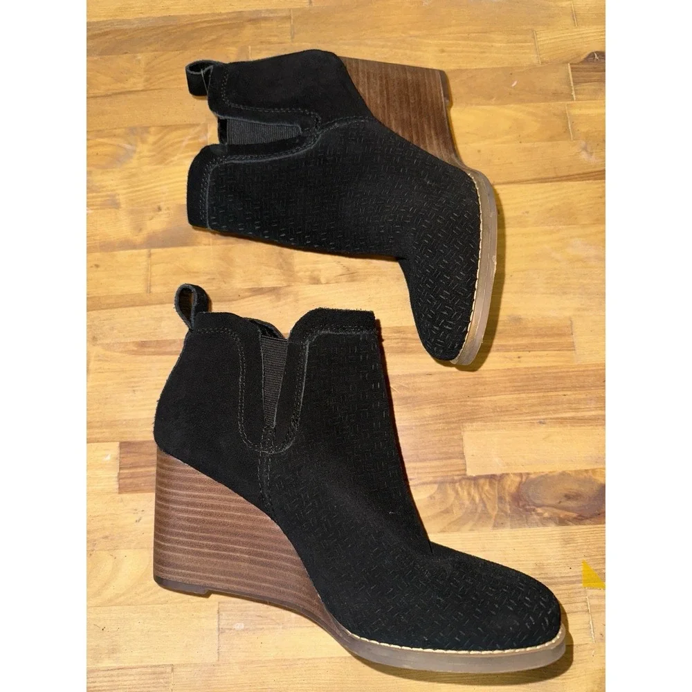 Crown Vintage Vectoria Bootie Black Suede Wedge Women's Size 8‎ New Without Box